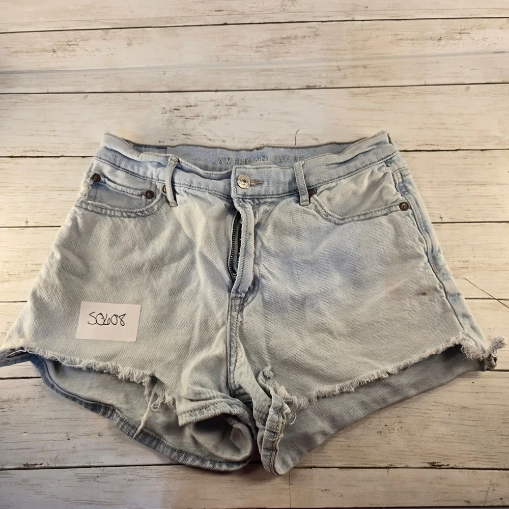 American Eagle Strigid Light Wash Raw Hem Denim Shorts Womens 4 Blue High Rise